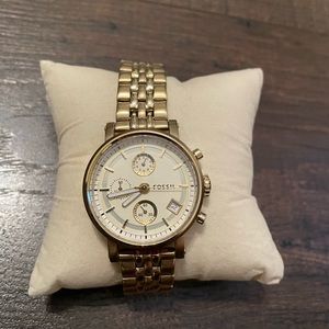 Women’s Gold Fossil watch